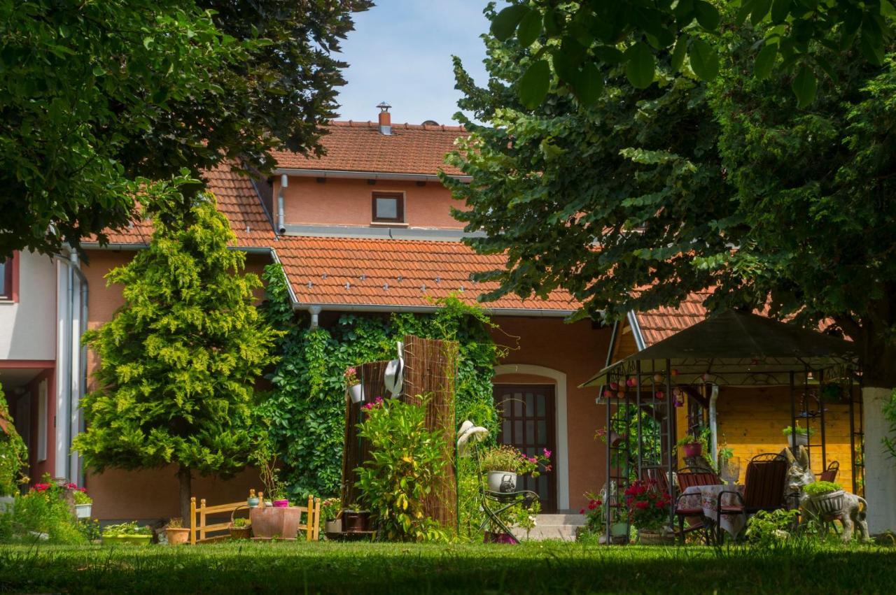 Apartments Suncani Zagreb Buitenkant foto